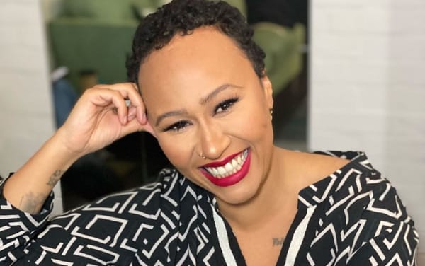 Emeli Sandé comes out and says she’s in a same-sex relationship: “She’s the one for life”