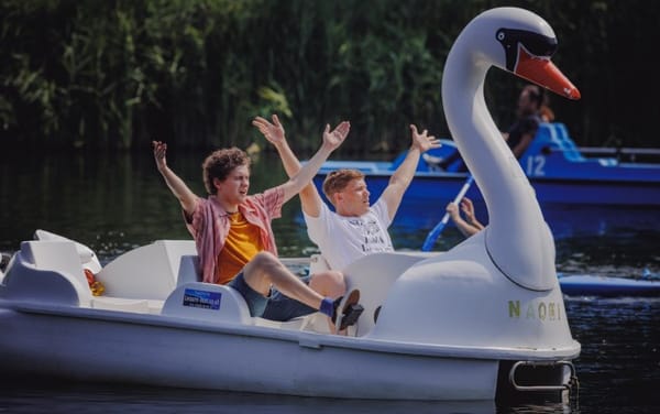 La tercera y última temporada de la serie gay Big Boys se estrena en Filmin