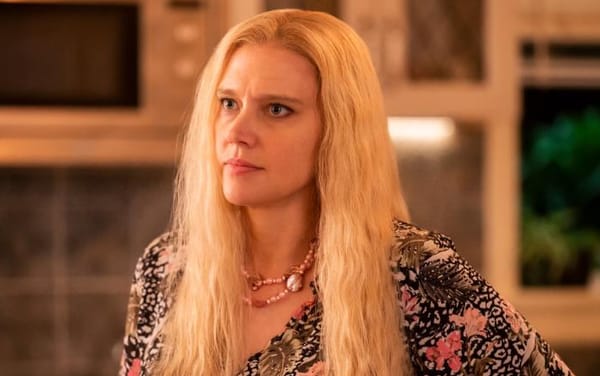 Here’s your first look at Kate McKinnon as Tiger King star Carole Baskin