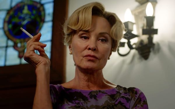 Jessica Lange makes dramatic return to American Horror Story: Apocalypse