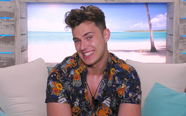 Love Island star Curtis Pritchard “wouldn’t rule out” relationship with a man