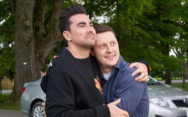 Over 1,800 mothers of LGBTQ kids praise Dan Levy for Schitt’s Creek in powerful letter