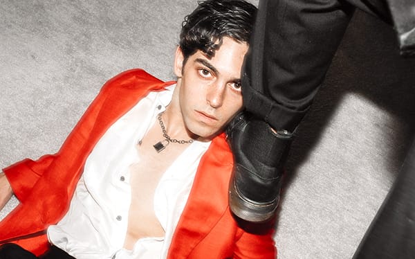 Elliot Jones fights back against a toxic relationship on new single Groupie