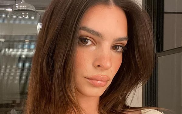 Emily Ratajkowski says she ‘doesn’t really believe in straight people’