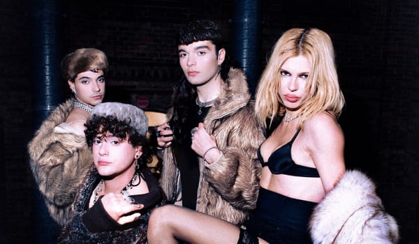 Samantha Hudson se une a FADES, la revelación del queer pop catalán, en Artificial Remix