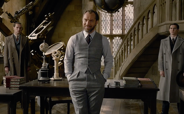 The first trailer for Fantastic Beasts is here and it takes us back to Hogwarts