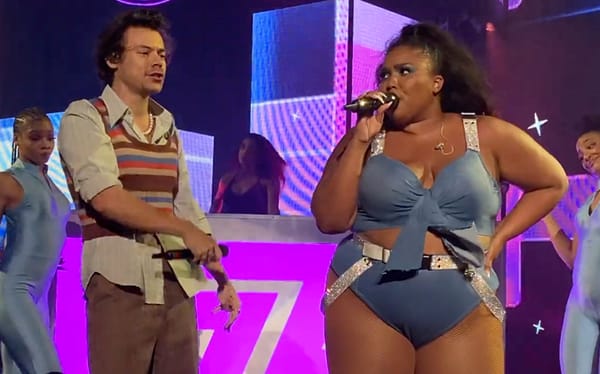 Harry Styles joined Lizzo on stage for a surprise performance of Juice