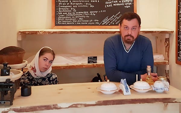 Russian bakery fined over “f*ggots are not allowed” sign