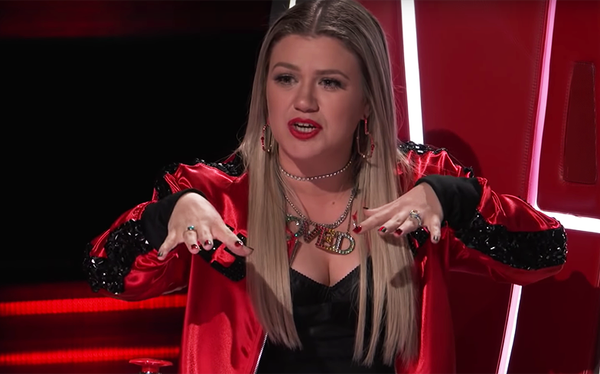 This gay couple on The Voice moved Kelly Clarkson to tears