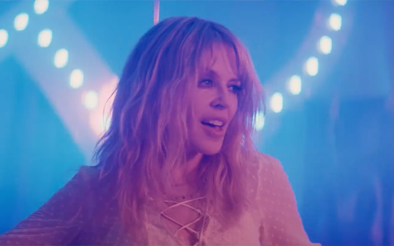 Kylie Minogue delights Mardi Gras goers with surprise show