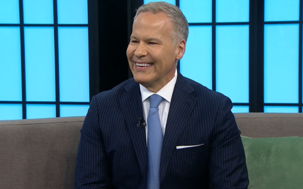 Long-running Canadian news anchor Leslie Roberts comes out as gay