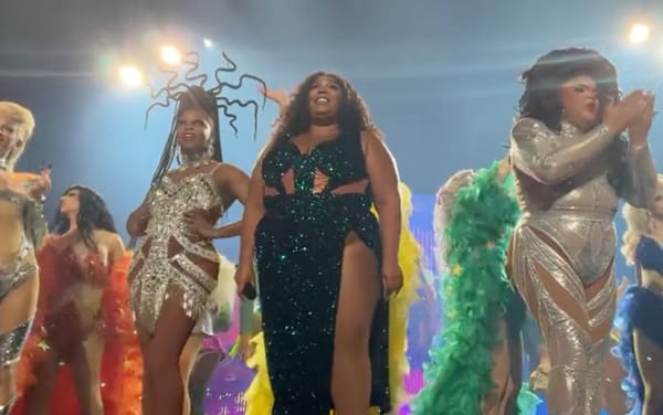Lizzo teams up with Drag Race stars during Tennessee concert: “Support your drag entertainers!”