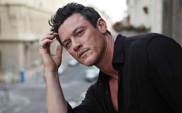 Luke Evans has covered a classic Cher anthem for his debut album