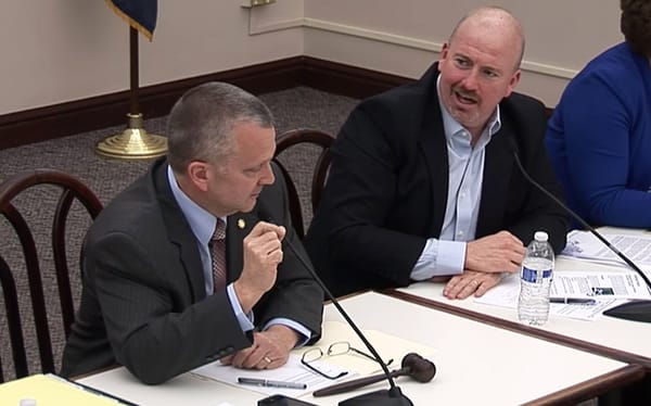 “I’m a heterosexual!” – Republican lawmaker lashes out when male colleague touches him