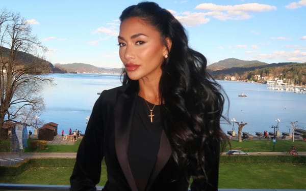 Nicole Scherzinger apologises for “recent engagement” with controversial political posts