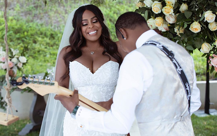 Niecy Nash says her marriage to Jessica Betts isn’t her “coming out” moment