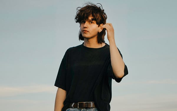 Premiere: Philip Brooks debuts music video for dream-pop single I’m So In Love With All Of My Friends