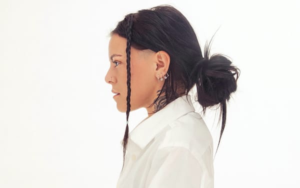 Lauren Sanderson marks a new musical era with indie pop single Hi