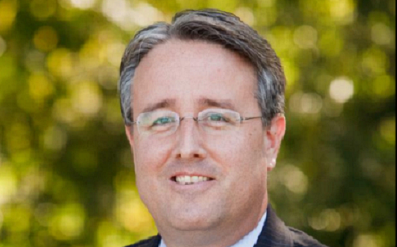 Gay politician had the best response when he was accused of just “prancing around”