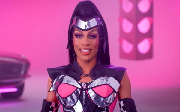 Drag Race’s Robin Fierce makes herstory with Drag Queen Story Hour event at Yale University