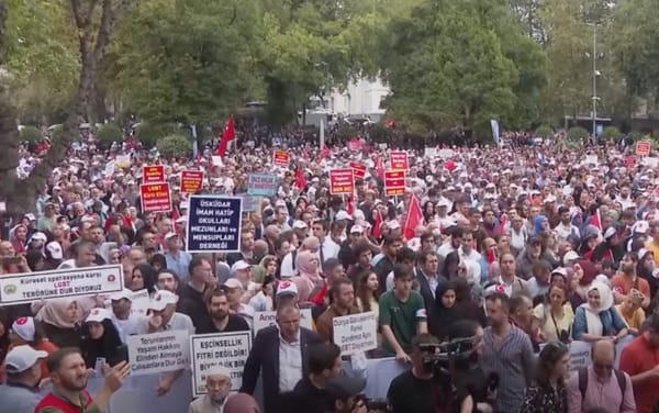 Thousands march in anti-LGBTQ+ protest in Istanbul