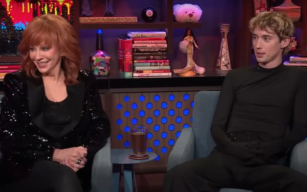 Here’s how music fans reacted to Reba McEntire asking Troye Sivan about poppers