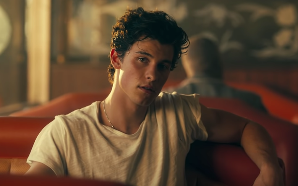 Shawn Mendes tells bisexual fan he won’t help her come out to her parents