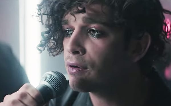 Matty Healy says he was bullied as a teenager for “looking like a poofta”