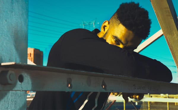 Listen to Zeke Thomas’s thumping house anthem Shade Box here