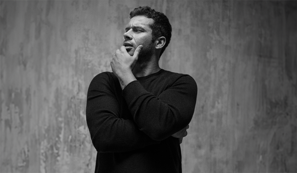 <a href="https://youtu.be/NUMhwLnQSZg?si=nWlojobipBIXnAju">9-1-1 star Oliver Stark says the 'Buddie stans aren't wrong'</a>